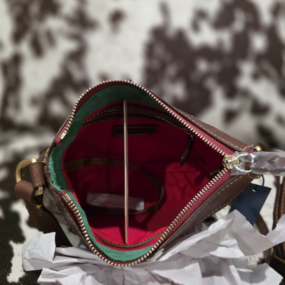 Dooney And Bourke Cossbody. - Picture 3 of 11